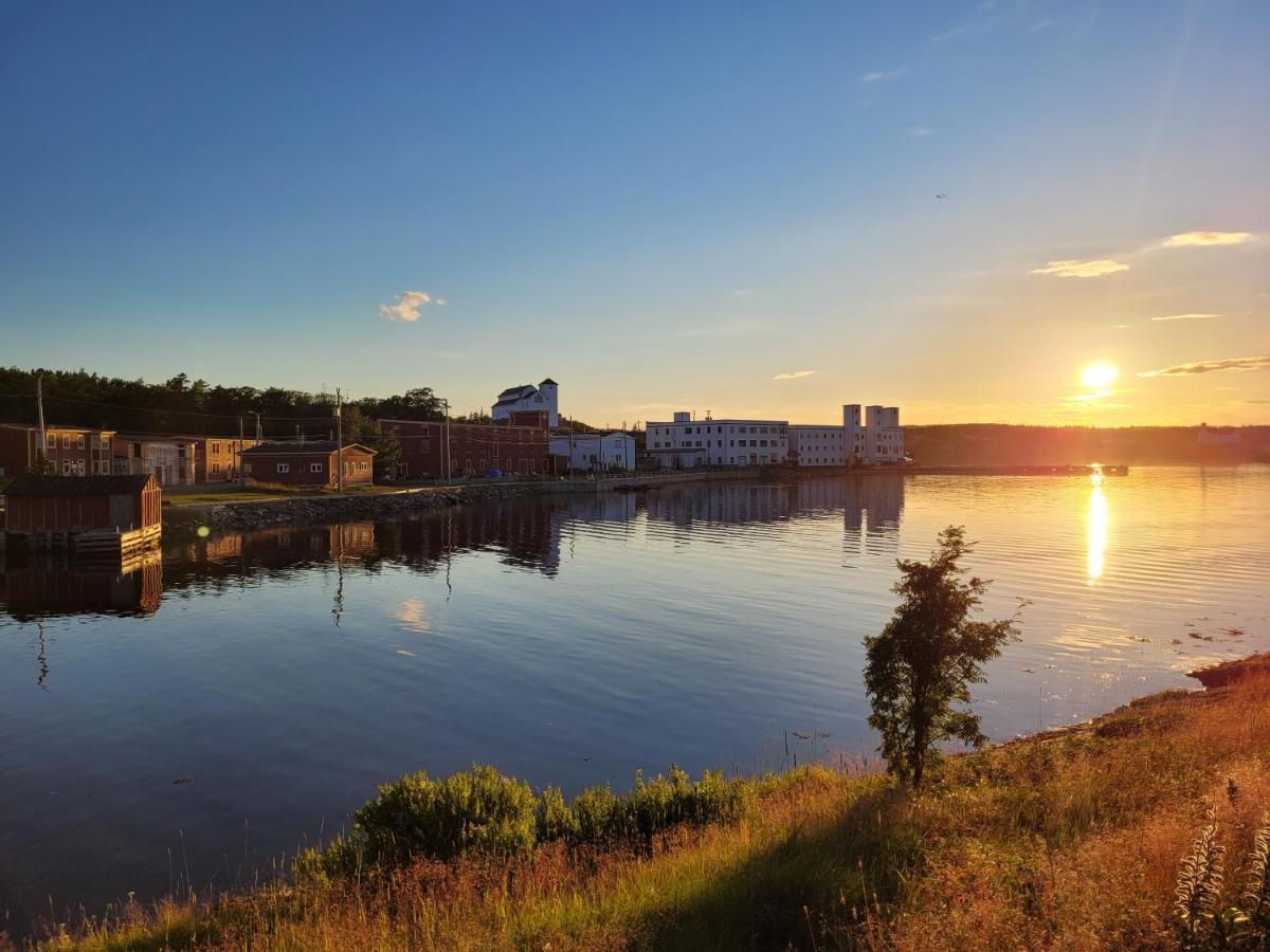 The Harbourside Inn Port Union Exterior foto