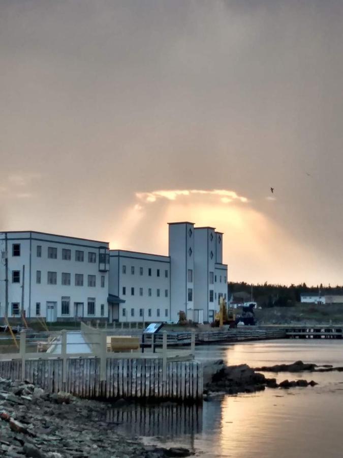 The Harbourside Inn Port Union Exterior foto